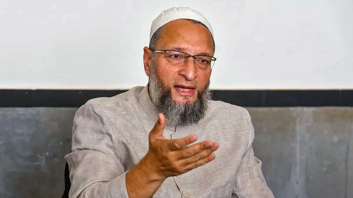 बेगुनाहों को फंसाने वाले अफसरों को हो जेल, केजरीवाल के बरी होने पर AIMIM की बड़ी मांग, कैमरे के सामने रो पड़े दिल्ली के पूर्व CM