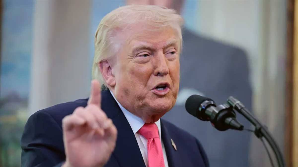 Hormuz Strait का नाम बदलने की तैयारी? ट्रंप के मजाकिया बयान ने छेड़ी नई बहस, Trump Strait बोलते ही मचा हंगामा