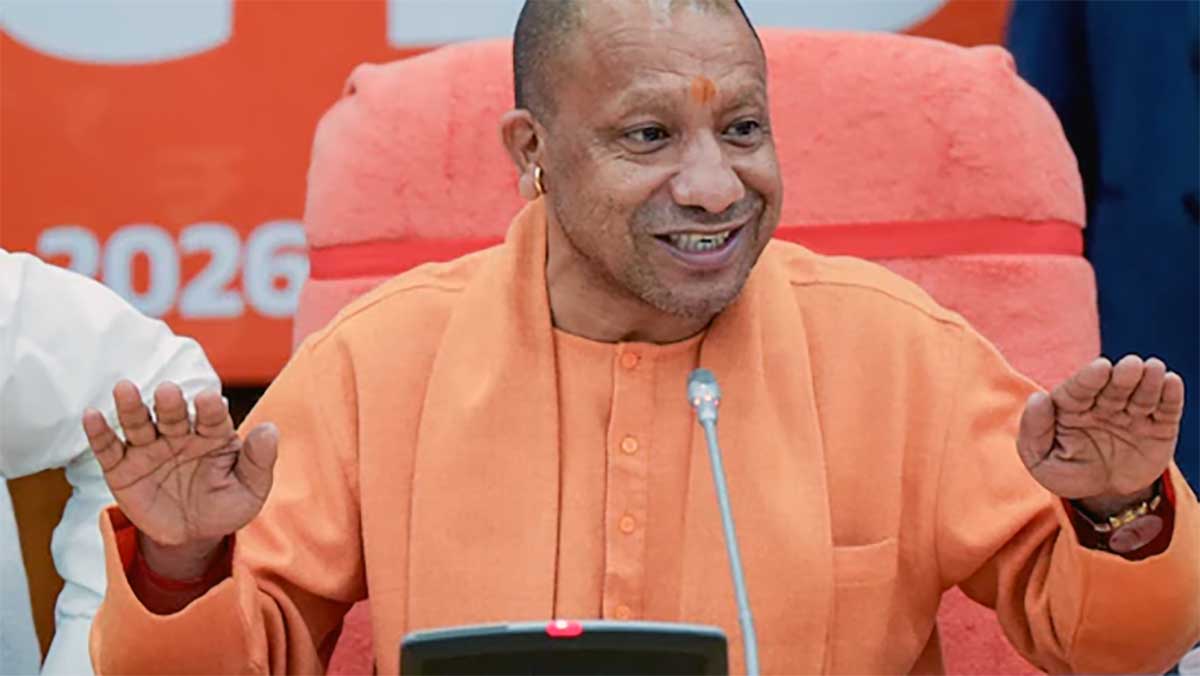 पंचायत चुनाव से पहले योगी सरकार का बड़ा मास्टरस्ट्रोक, यूपी के 59163 गांवों तक पहुंचेगी बस सेवा, हर ग्रामीण को मिलेगा सीधा फायदा