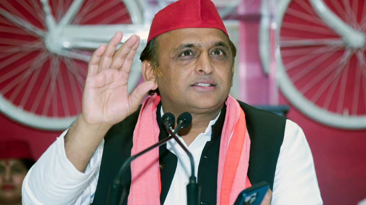 UP SI परीक्षा के पंडित सवाल पर सियासत गरम, अखिलेश यादव का बड़ा बयान, बोले- ये आप इसलिए पूछ रहे हो क्योंकि…