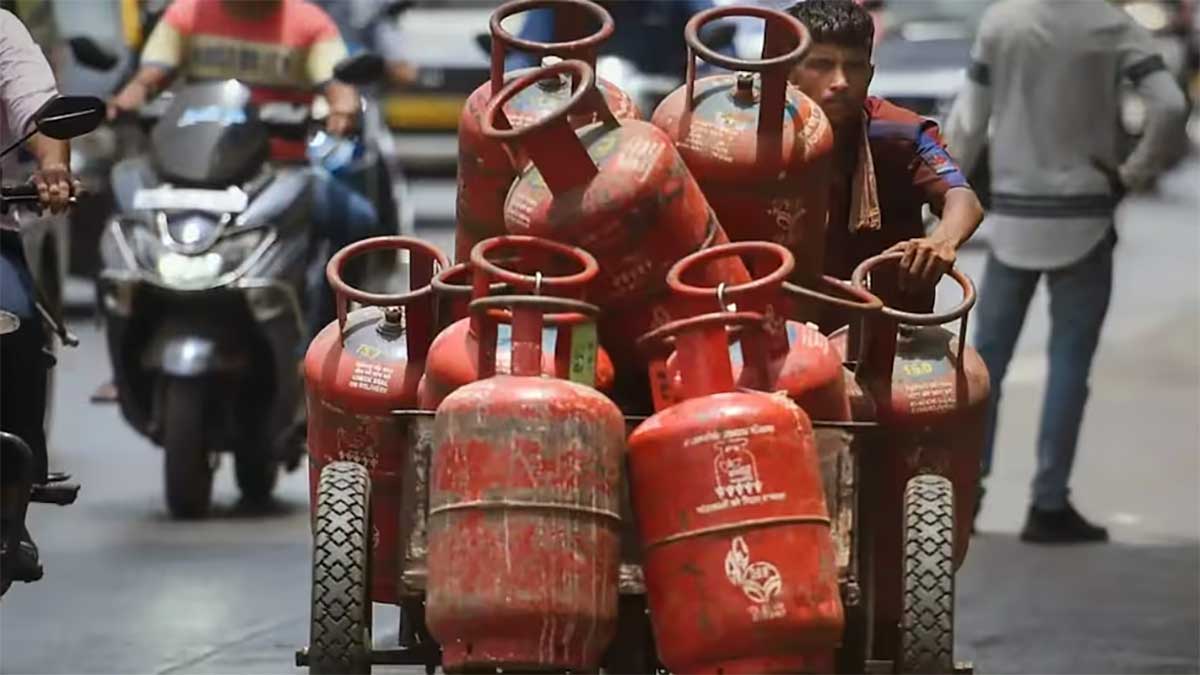 शहर में 25 दिन, गांव में 45 दिन बाद बुकिंग, संसद में सरकार ने LPG नियम और सप्लाई पर दी पूरी जानकारी
