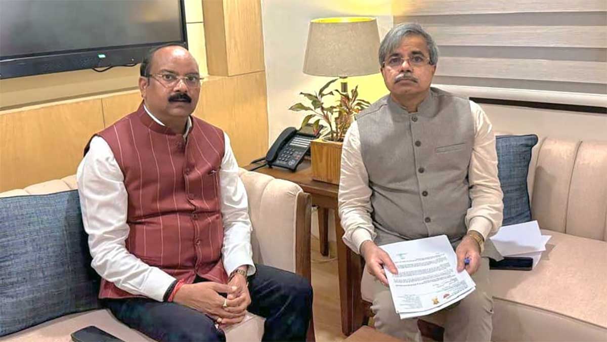 रेलवे बोर्ड अध्यक्ष से मिले लोकसभा सांसद अरुण सागर, शाहजहांपुर की समस्याओं के समाधान का मिला आश्वासन