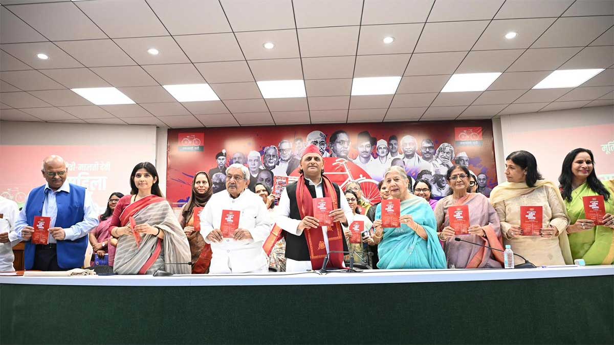 2027 से पहले अखिलेश यादव का बड़ा दांव, महिलाओं को 40 हजार पेंशन का वादा, रानी लक्ष्मीबाई योजना का भी ऐलान