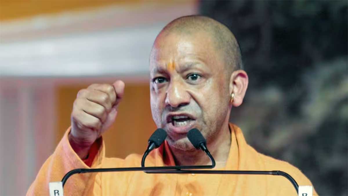 Holi 2026: CM योगी की सख्त अपील, आपत्तिजनक गाने न चलाएं, किसी को जबरन रंग न लगाएं