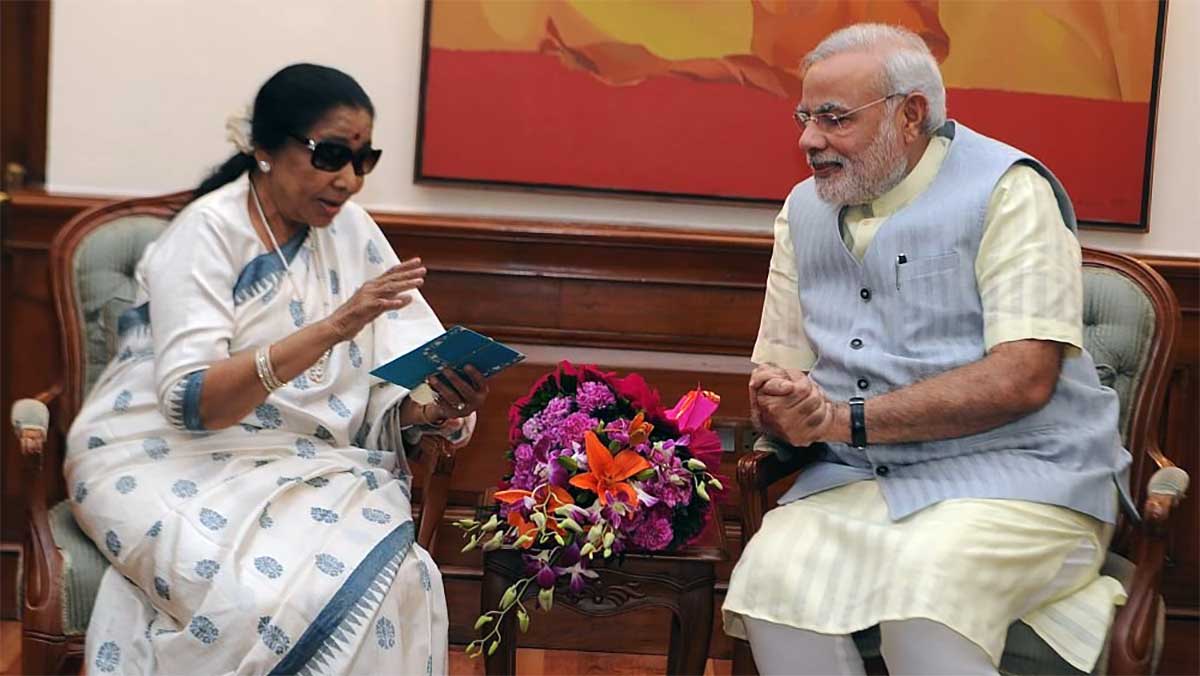 देश ने खो दी सुरों की अनमोल धरोहर, आशा भोसले के निधन से शोक में डूबा पूरा भारत, PM मोदी बोले – आवाज हमेशा अमर रहेगी