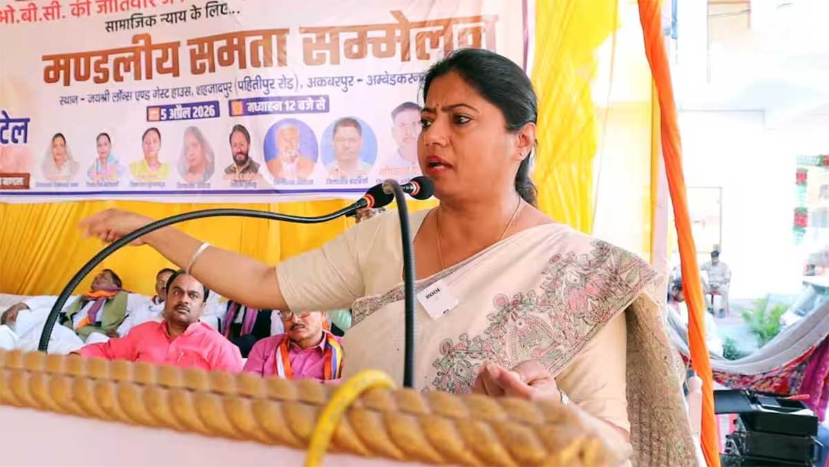 क्या हार के डर से टल रहे यूपी पंचायत चुनाव? पल्लवी पटेल के आरोप से सियासत में मचा बवाल