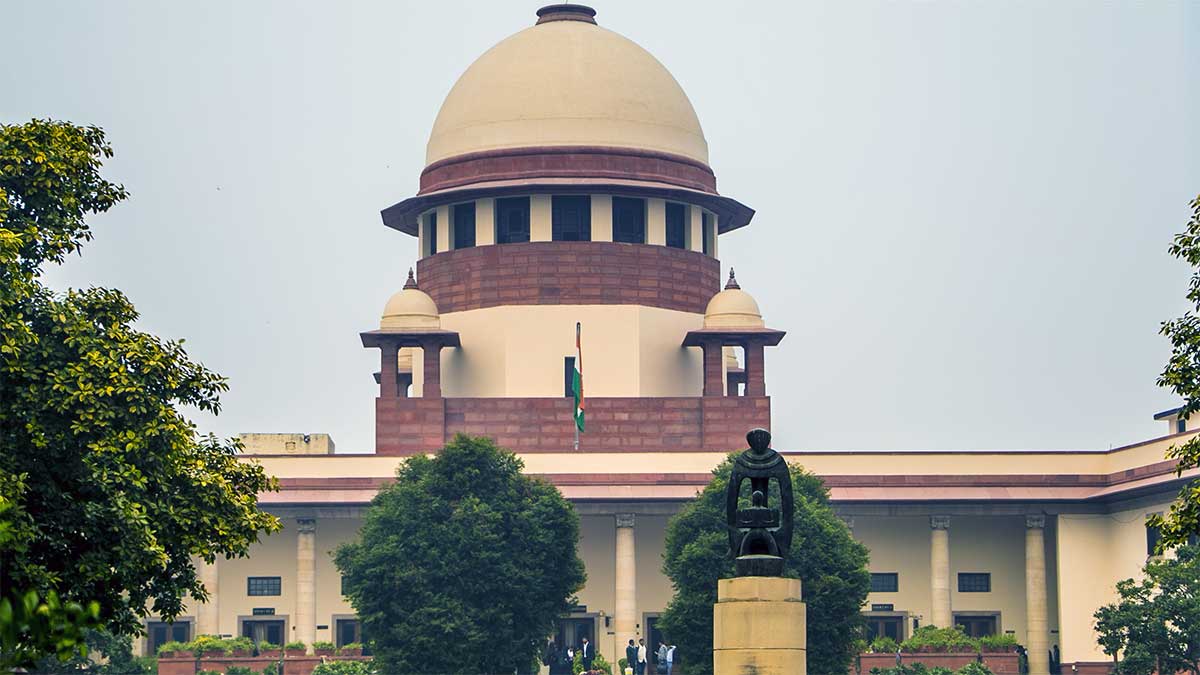 जमीन विवादों पर सुप्रीम कोर्ट सख्त, क्या बनेगी राजस्व न्याय सेवा’? सरकार से मांगा जवाब