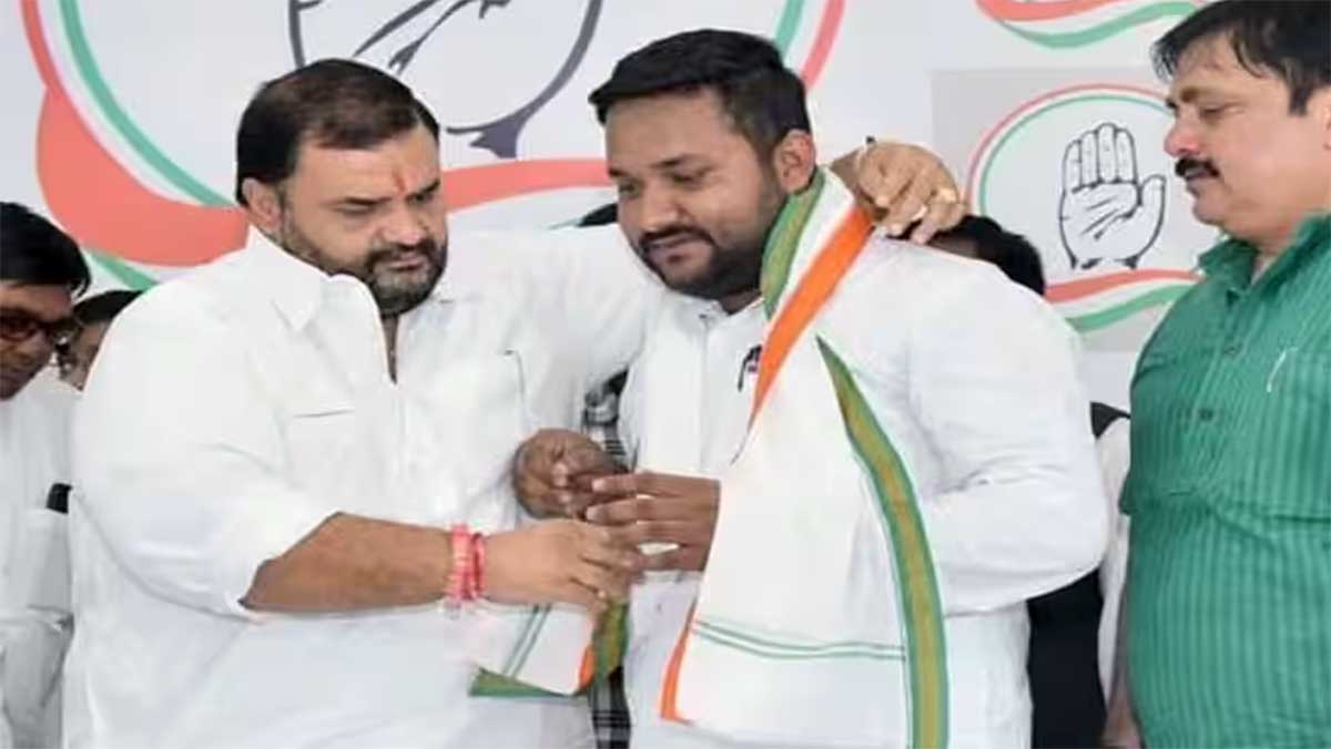 यूपी चुनाव से पहले कांग्रेस में बगावत, अलीगढ़ में नेताओं की खुली जंग से बढ़ी सियासी हलचल