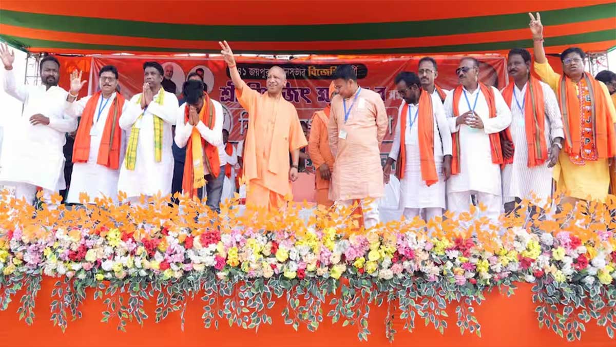 बंगाल को अराजकता से आज़ाद करना होगा, चुनावी मंच से गरजे योगी, TMC पर लगाए गंभीर आरोप