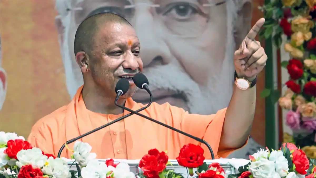 ‘जन्मभूमि का ऋण चुकाना ही सच्ची देशभक्ति’, मऊ में CM योगी ने दिया बड़ा संदेश