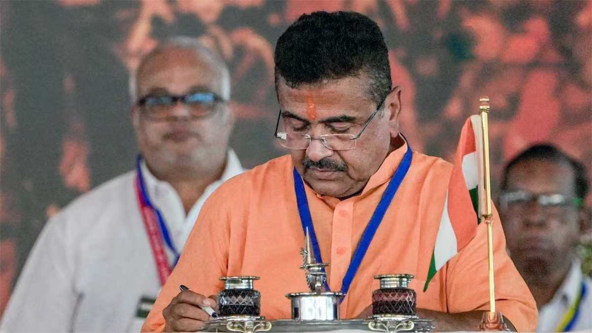 बंगाल में सत्ता बदलते ही बड़े फैसले, BSF से आयुष्मान तक शुभेंदु सरकार के 6 ऐलान ने बढ़ाई सियासी हलचल