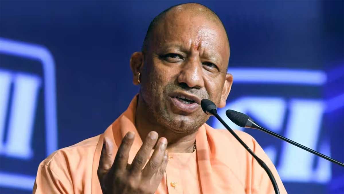 देवरिया में CM योगी का बड़ा ऐलान! ₹655 करोड़ की परियोजनाओं का लोकार्पण, बोले- हम समस्याएं नहीं समाधान देते हैं