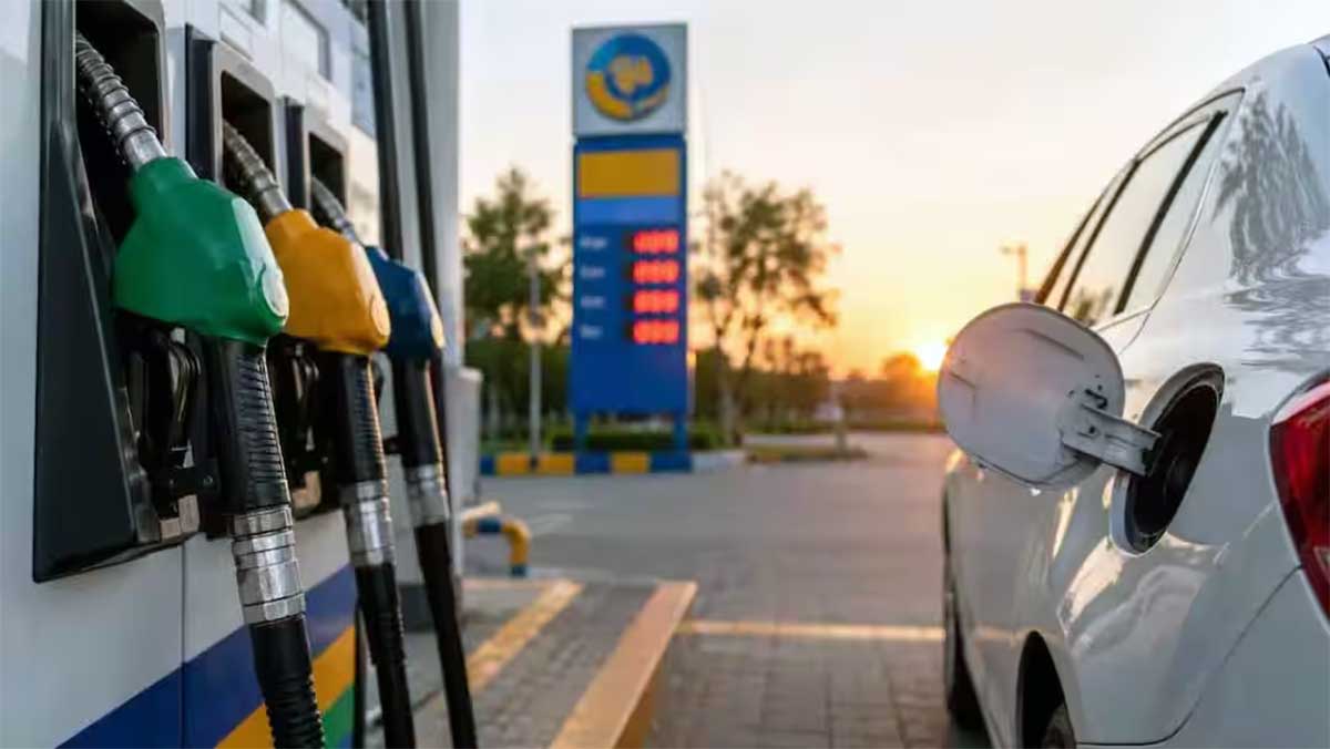 जनता पर महंगाई का नया वार! 10 दिन में तीसरी बार बढ़े पेट्रोल-डीजल के दाम, CNG भी हुई महंगी