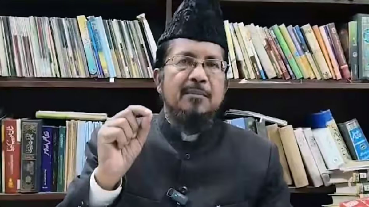 हाईकोर्ट की टिप्पणी पर मौलाना का बड़ा बयान, बोले-ऐसी जगह पर नमाज न पढ़ी जाए जहां…
