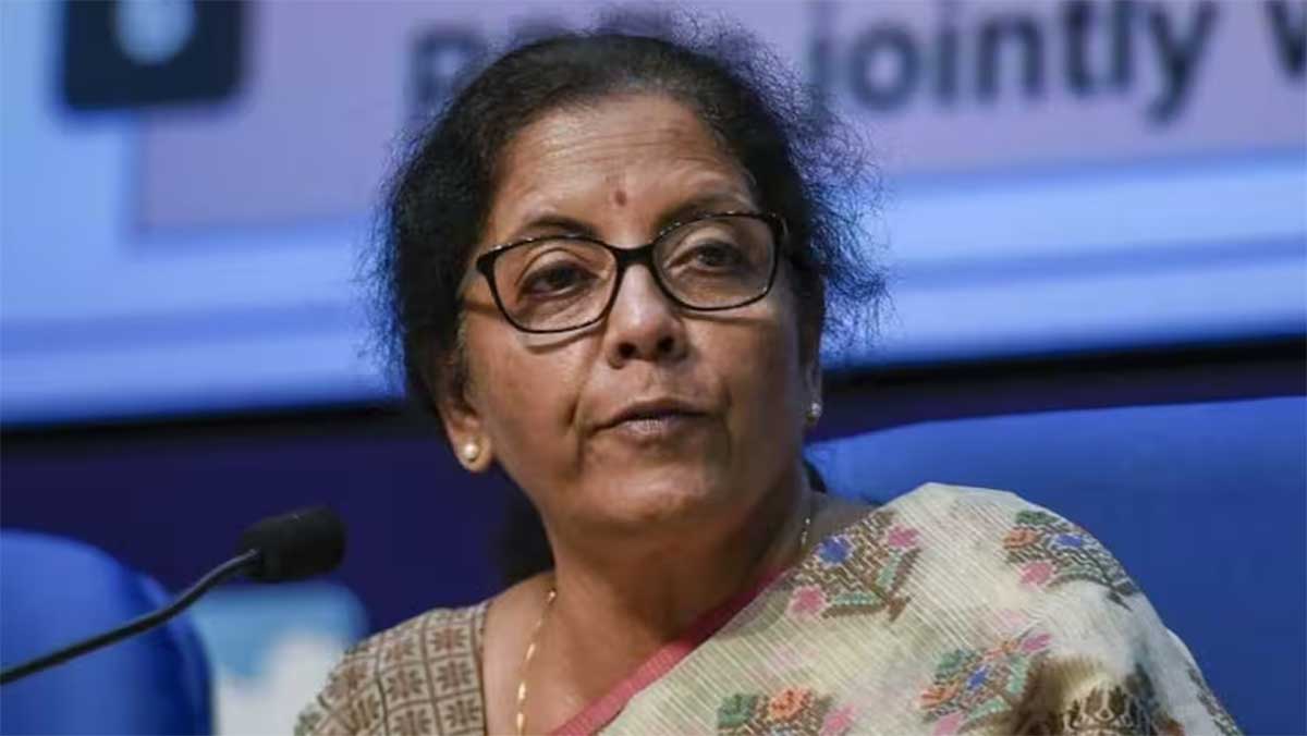 मिडिल ईस्ट तनाव के बीच बढ़े पेट्रोल-डीजल के दाम, निर्मला सीतारमण ने क्यों कहा- डर नहीं, ‘3F’ पर करें फोकस?