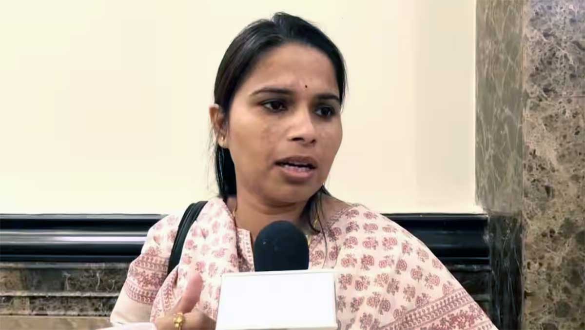 3 डिप्टी सीएम बना दो, पूजा पाल को लेकर अखिलेश यादव का बड़ा बयान, यूपी राजनीति में बढ़ी हलचल