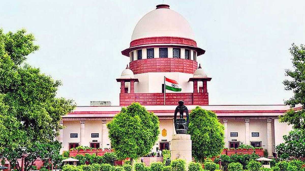 SIR पर सुप्रीम कोर्ट की बड़ी टिप्पणी: ‘EC नागरिकता तय नहीं कर सकता’, NRC जैसे आरोपों पर भी साफ जवाब