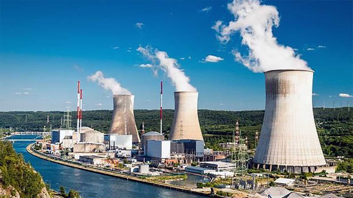 48°C की गर्मी, AC-कूलर का भारी इस्तेमाल... फिर भी कैसे बचा भारत ब्लैकआउट से? जानिए सरकार का पूरा प्लान