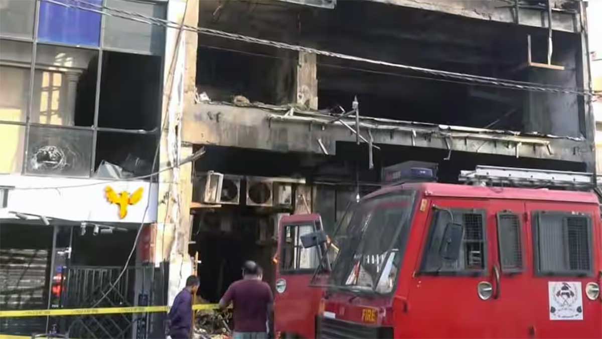 Lucknow Fire Tragedy: 15 मौतों के बाद बड़ा एक्शन! अलीगंज की इमारत पर चलेगा बुलडोजर, LDA ने जारी किया नोटिस