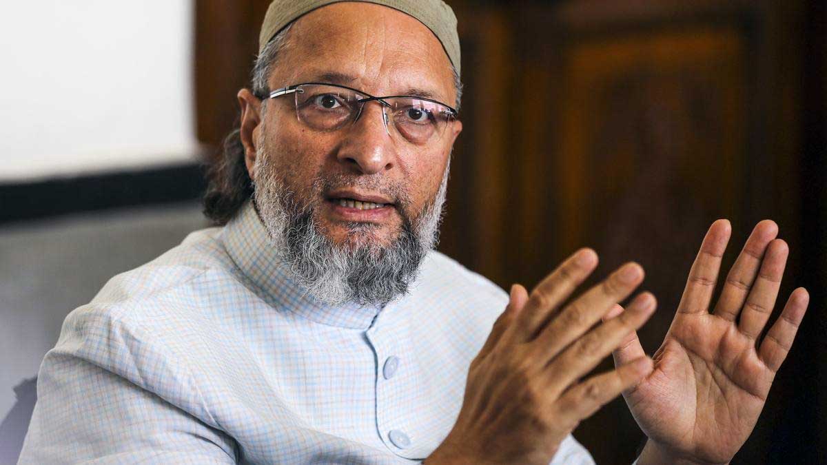 Maharashtra TET Paper Leak: TET परीक्षा रद्द होते ही ओवैसी का BJP सरकार पर हमला, पूछा- युवाओं को परेशान करने का जिम्मेदार कौन?