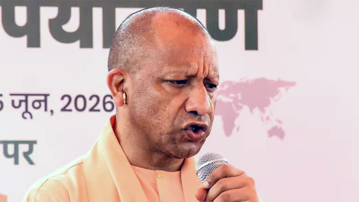 लखनऊ अग्निकांड पर एक्शन में CM योगी! DGP और ACS गृह से मांगी रिपोर्ट, बच्चों की मौत पर जताया गहरा दुख