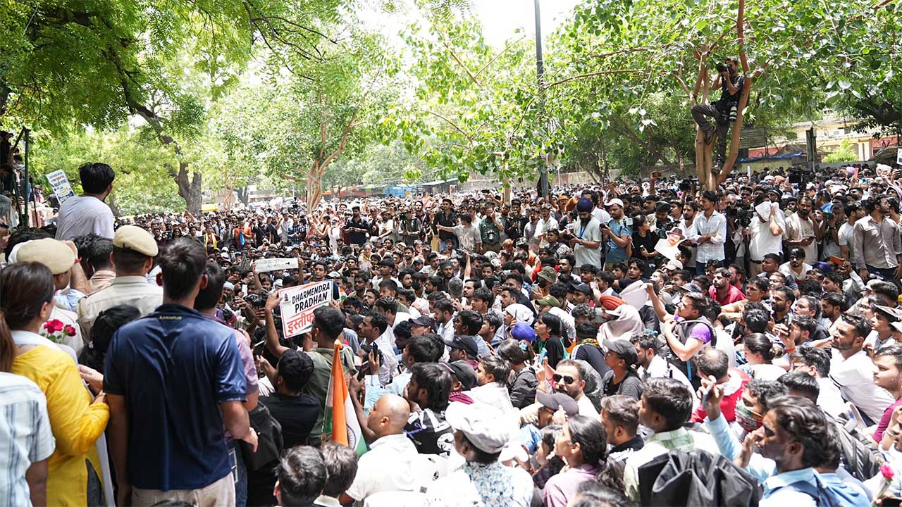 जंतर-मंतर पर उभरा शिक्षा का बड़ा मुद्दा! धर्मेंद्र प्रधान के इस्तीफे की मांग के साथ CJP ने रखीं 5 अहम मांगें