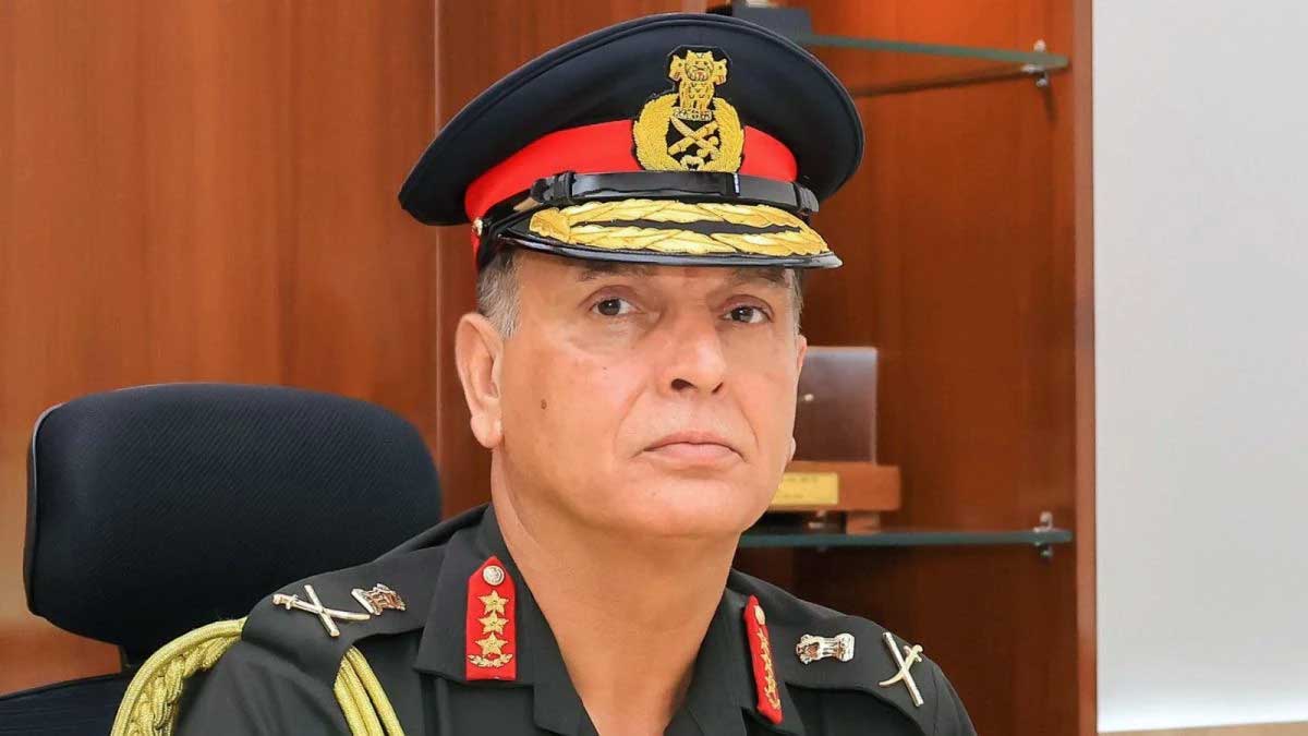 New Army Chief: 30 साल बाद ‘टैंक कमांडर’ के हाथों में भारतीय सेना की कमान, जानिए कौन हैं नए Army Chief लेफ्टिनेंट जनरल धीरज सेठ
