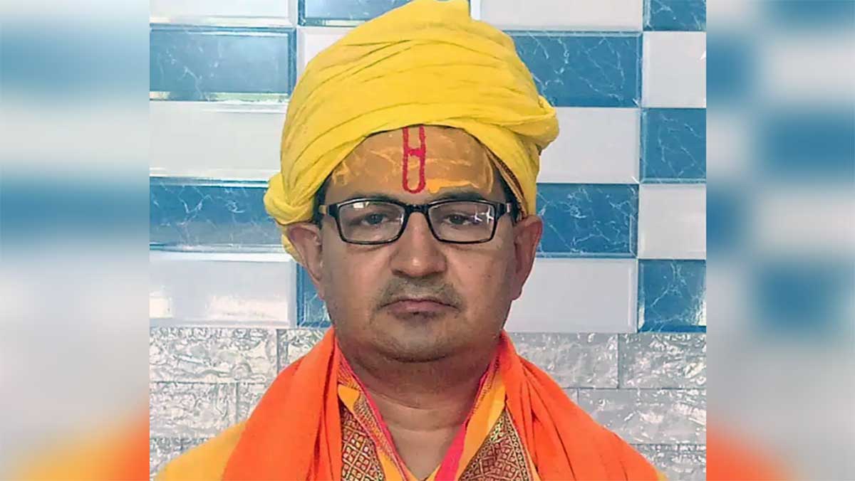 राम मंदिर के बाद अब कृष्ण जन्मभूमि के चढ़ावे पर सवाल! खून से पत्र लिखकर CM योगी से मांगी CBI जांच