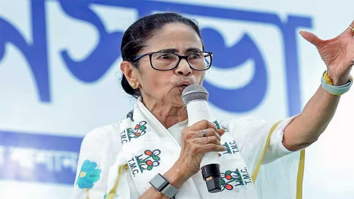 TMC में बगावत के बाद ममता बनर्जी का बड़ा वार! फिरहाद हकीम समेत 8 दिग्गज नेता सस्पेंड, चुनाव आयोग तक पहुंचा विवाद