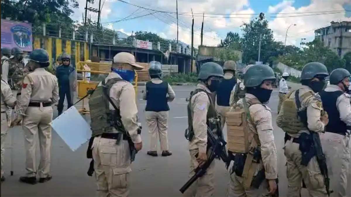 मणिपुर में फिर भड़की हिंसा! तड़के हुए हमले में महिला समेत 3 की मौत, कई घर जलकर राख