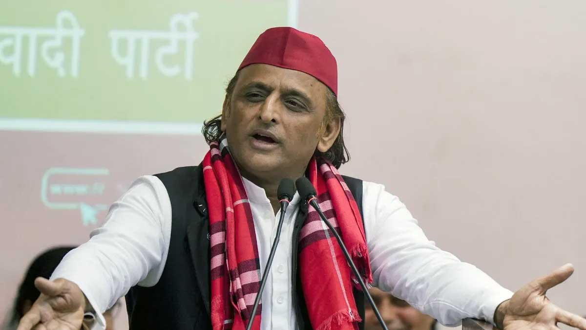 जौहर यूनिवर्सिटी पर कार्रवाई के खिलाफ अखिलेश यादव का हमला, छात्रों और अभिभावकों को दिया समर्थन