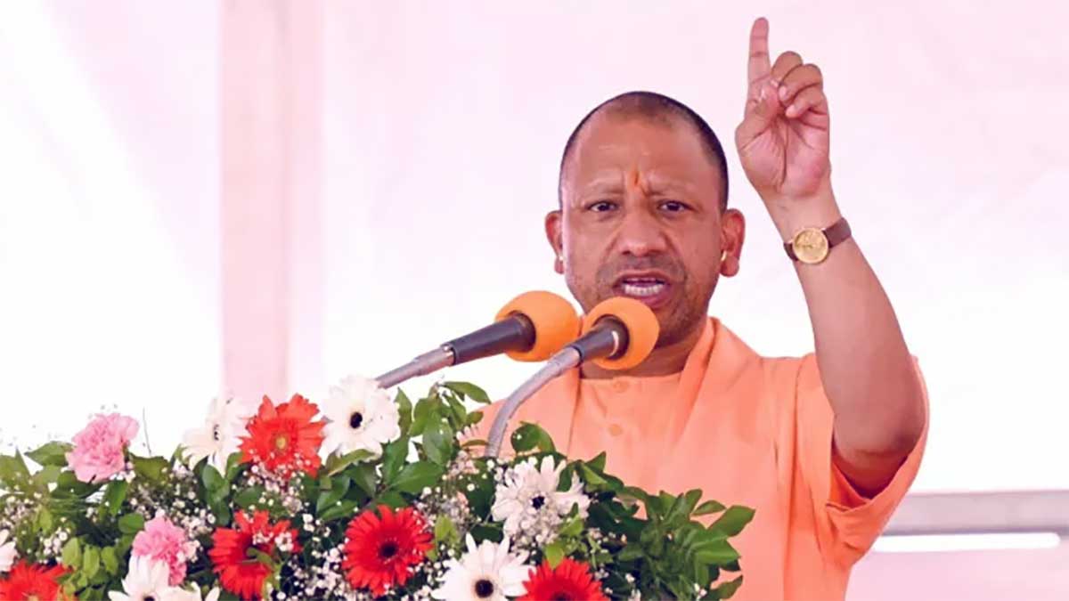 पीएम आवास के बाहर प्रदर्शन पर मुख्यमंत्री योगी आदित्यनाथ का पहला बयान, विपक्ष पर लगाए गंभीर आरोप