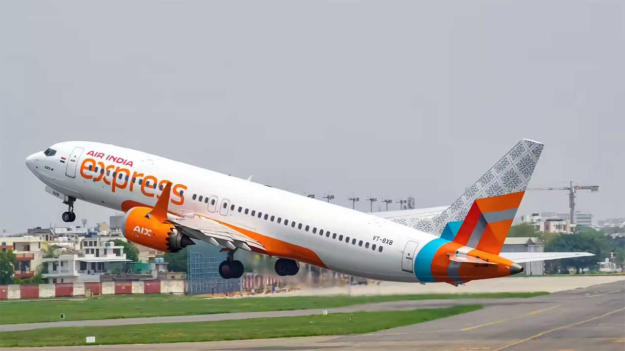 Air India Express Restart: US-Iran तनाव कम होते ही West Asia के लिए फिर शुरू हुई उड़ानें, ओमान और कुवैत की सर्विस बहाल