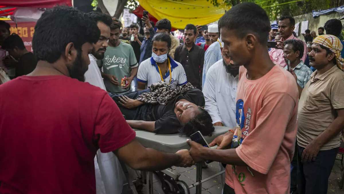 Jantar Mantar Protest: अनशन के 21वें दिन 3 छात्र नेताओं की बिगड़ी तबीयत, पुलिस पर हिरासत की कोशिश का आरोप
