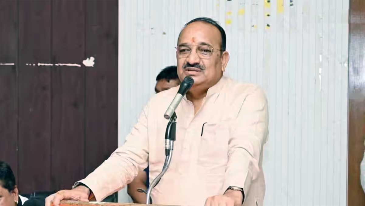 Kanpur-Lucknow Expressway: उद्घाटन से पहले बह गई एक्सप्रेसवे की मिट्टी, मंत्री के बयान पर मचा सियासी बवाल