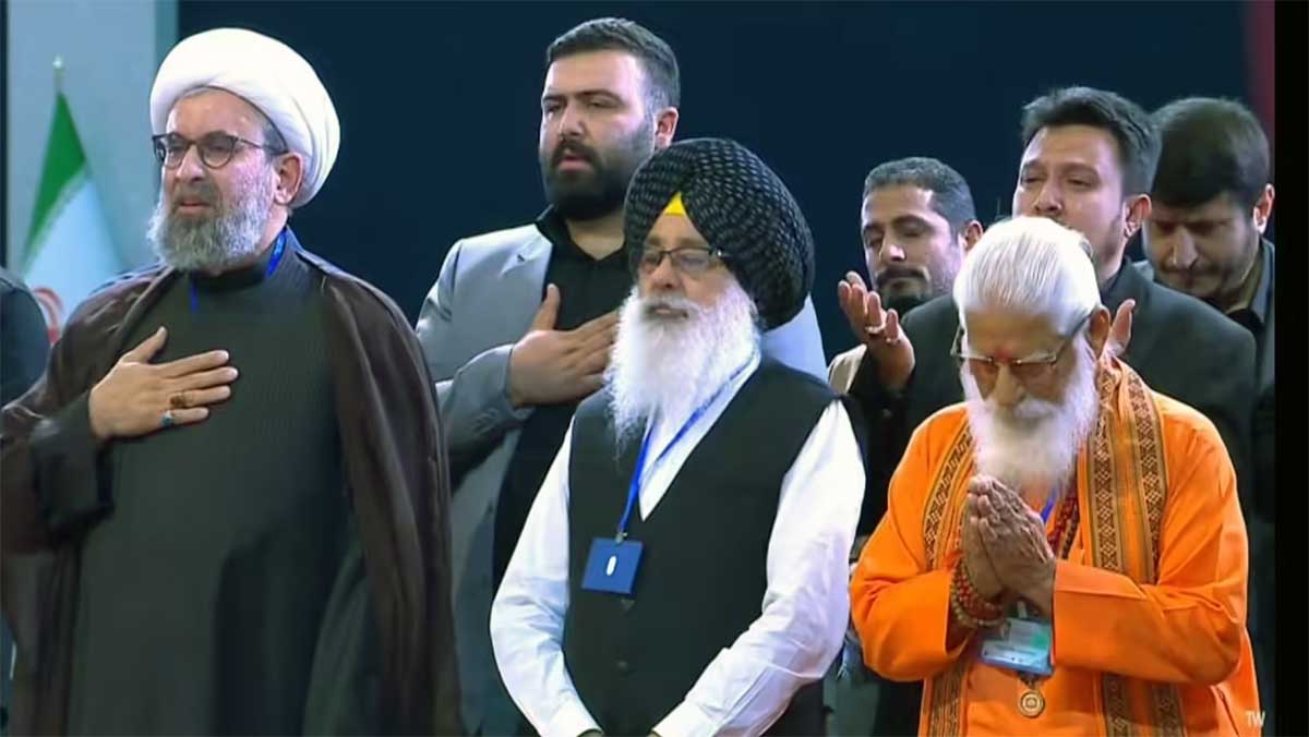 मजहब की दीवारें टूटीं! खामेनेई के अंतिम दर्शन के लिए ईरान पहुंचे हिंदू-सिख धर्मगुरु, भारत से भी गया प्रतिनिधिमंडल