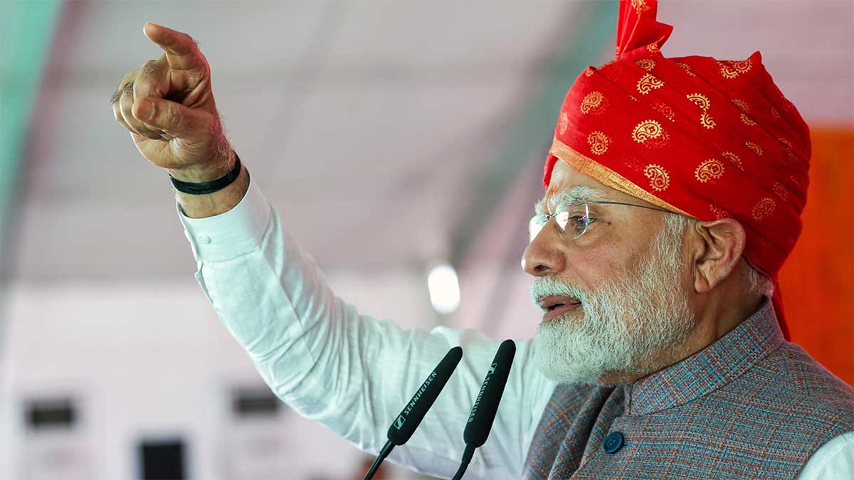 PM Modi in Rajasthan: 7 दिन में खत्म किया LPG संकट, ग्रीनफील्ड रिफाइनरी के उद्घाटन पर पीएम मोदी ने गिनाईं विकास परियोजनाएं