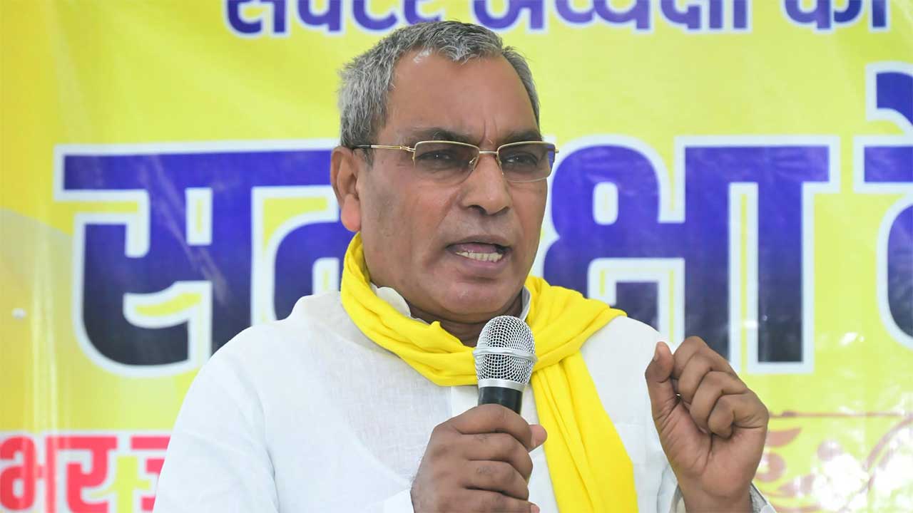 2027 चुनाव, डिप्टी सीएम की चर्चा और अखिलेश यादव पर हमले... बलिया दौरे में ओम प्रकाश राजभर ने कई मुद्दों पर रखी राय
