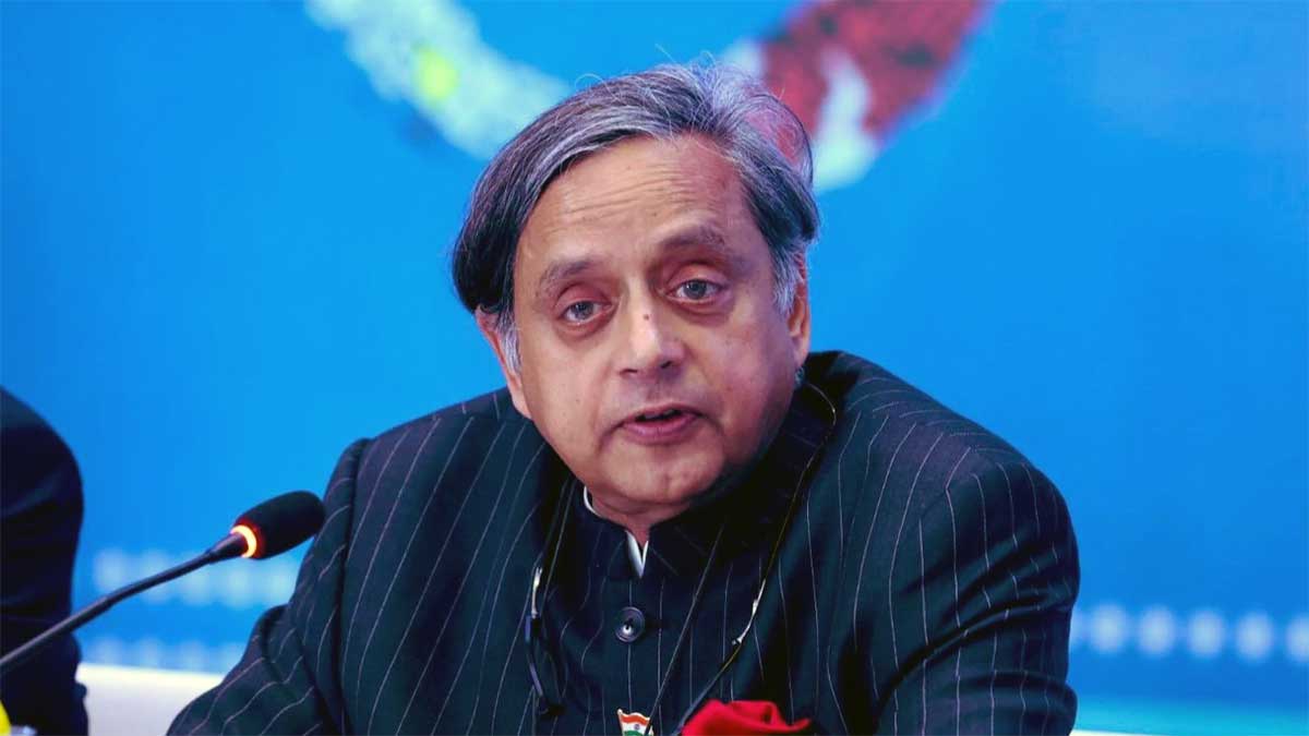 जंतर-मंतर पर प्रदर्शन कर रहे युवाओं के समर्थन में शशि थरूर का खुला पत्र, परीक्षा प्रणाली और युवाओं के भविष्य पर जताई चिंता