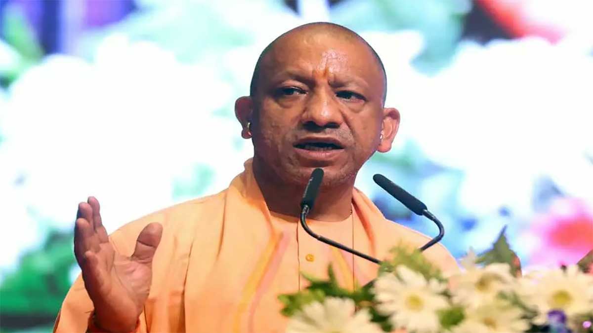 CM Yogi in Bulandshahr: ना कर्फ्यू, ना दंगा, माफिया का सफाया, विपक्ष पर बरसे योगी, विकास परियोजनाओं की दी सौगात