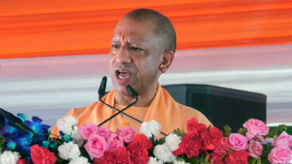 मैनपुरी दौरे पर मुख्यमंत्री योगी ने कानून व्यवस्था, विकास और सुरक्षा को लेकर सपा सरकार पर साधा निशाना