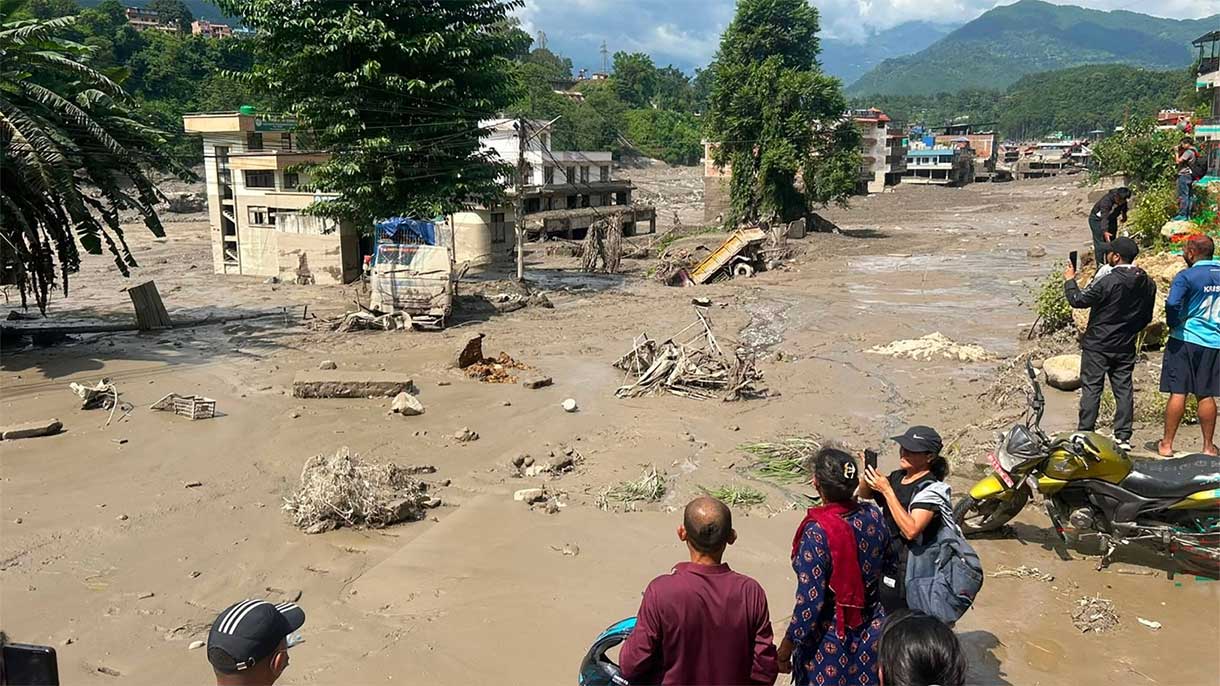 Nepal Flash Flood के बाद यूपी-बिहार में बढ़ा बाढ़ का खतरा, NDRF-SSB की टीमें अलर्ट, इन इलाकों पर खास नजर