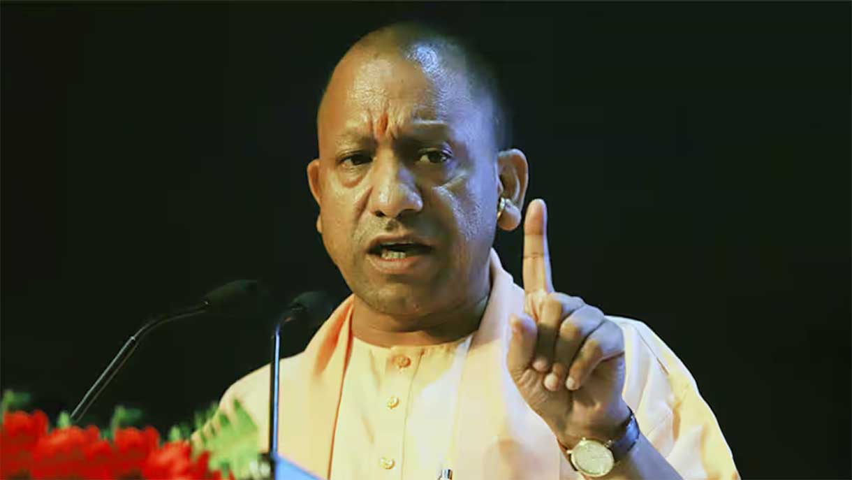 मनुस्मृति विवाद पर CM योगी का Rahul Gandhi को करारा जवाब, बोले- विरासत को कोसना बंद करें