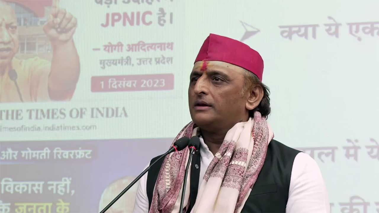JPNIC पर अखिलेश यादव का BJP पर बड़ा हमला, बोले- बीजेपी के लोगों का बस चले तो पूरी बीजेपी ही बेच दें