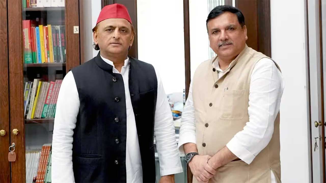 UP Election 2027 में AAP-Samajwadi Party Alliance? संजय सिंह की अखिलेश यादव से मुलाकात ने बढ़ाई सियासी हलचल