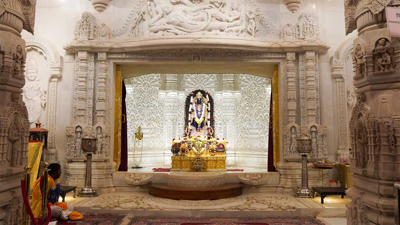 राम मंदिर CEO बनने की Race में पूछे गए चौंकाने वाले सवाल! जनेऊ, शाकाहार, शराब और हिंदू आस्था तक पर हुई बात