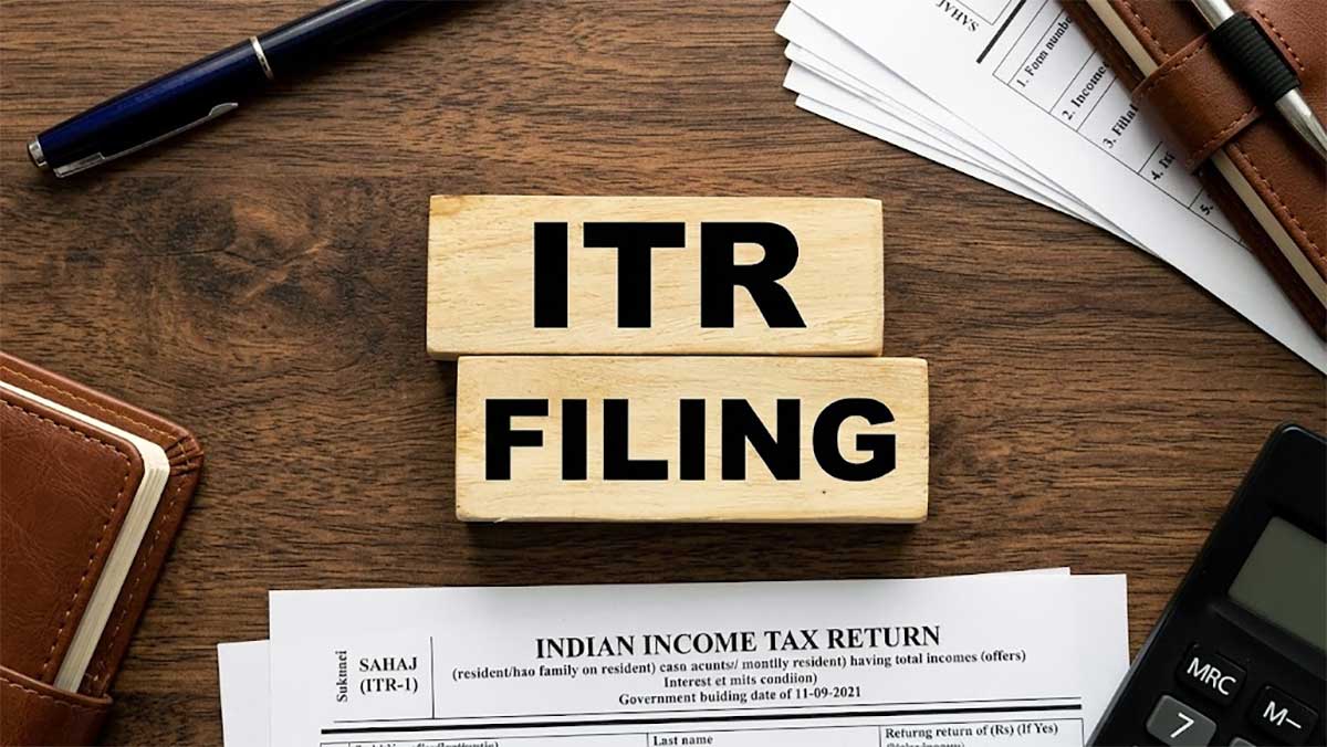 ITR Deadline Alert! 31 अगस्त के बाद भरेंगे Income Tax Return तो लगेगी ₹5,000 तक की चपत, ऐसे बचाएं Extra खर्च
