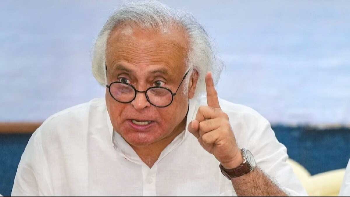 E20 पेट्रोल को लेकर कांग्रेस ने सरकार को घेरा, जयराम रमेश ने उठाए कई सवाल