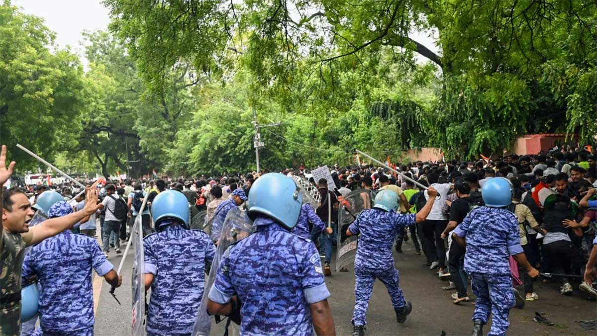 Parliament Committee में हंगामा! Pellet Gun और Jantar Mantar लाठीचार्ज पर चर्चा की मांग, चेयरमैन ने कहा- सिर्फ Agenda पर बात होगी