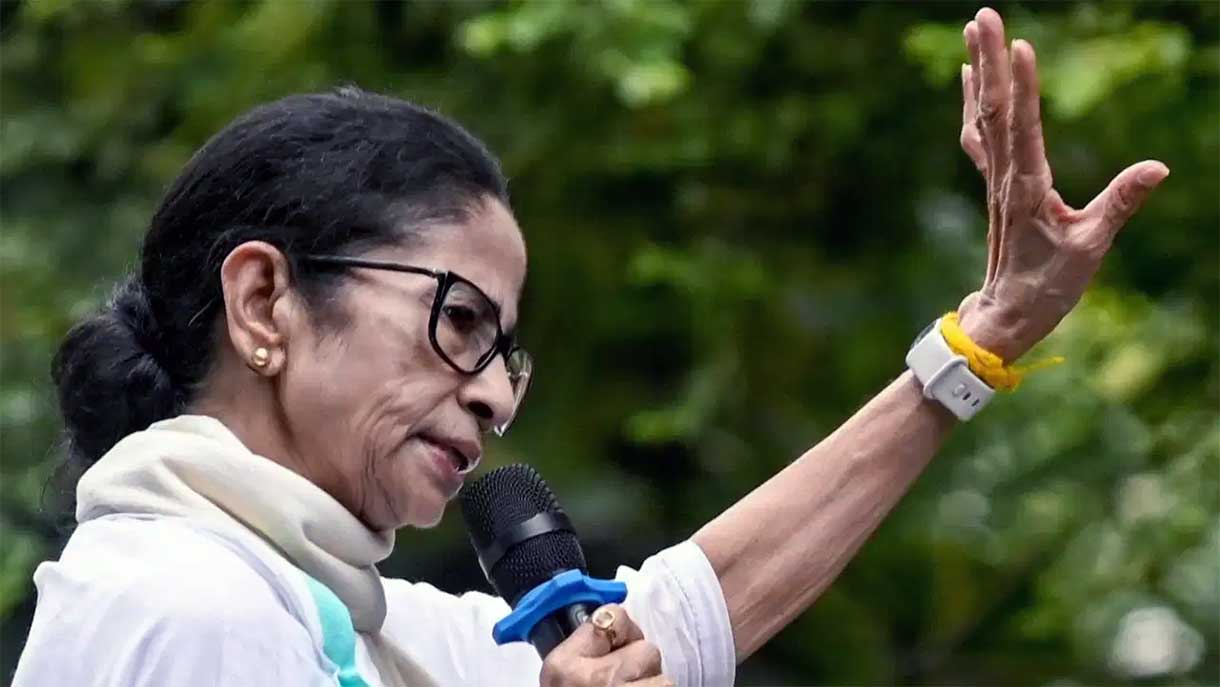 ममता बनर्जी को बड़ा झटका! TMC Student Wing पर FIR, हाईकोर्ट के आदेश की अनदेखी का आरोप